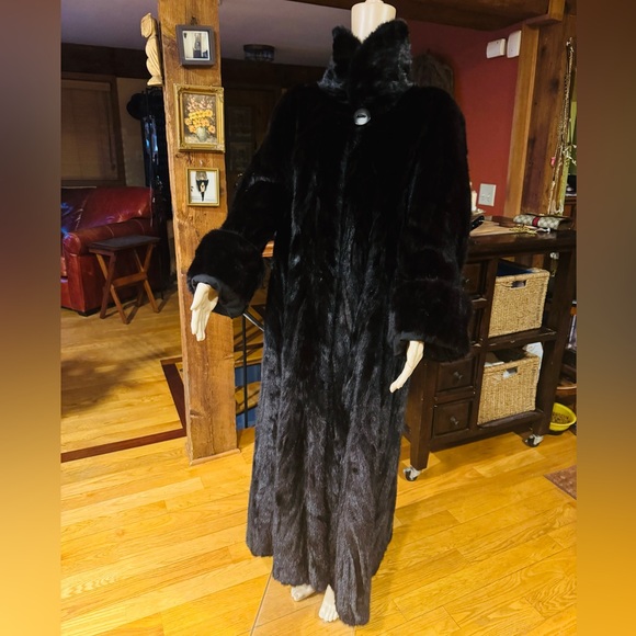MINK (Real) LONG COAT-NEW COND NEVER WORN💥STUNNING CLASSIC Size M-L Retail $6000 - Picture 14 of 16